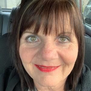 Meet your Posher, Rebecca